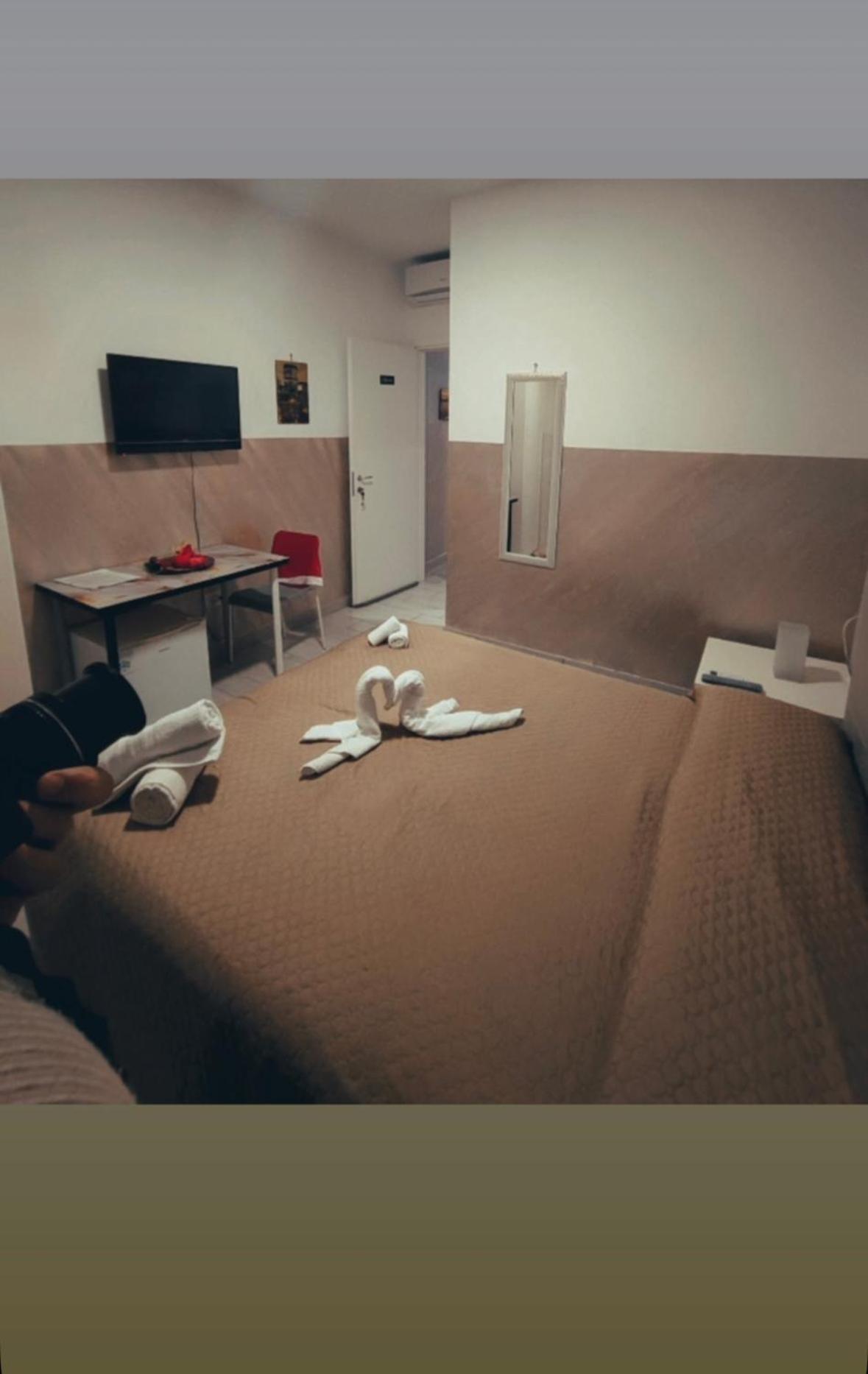Neapolis Center Bed & Breakfast Ngoại thất bức ảnh
